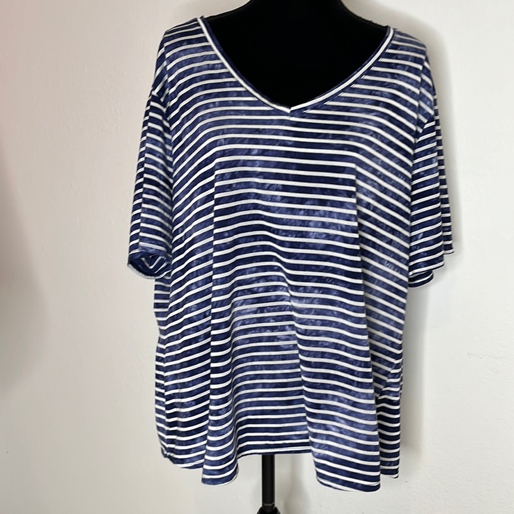 Terra & Sky size 3X 24w-26w). Blue and white striped short sleeved V-neck.